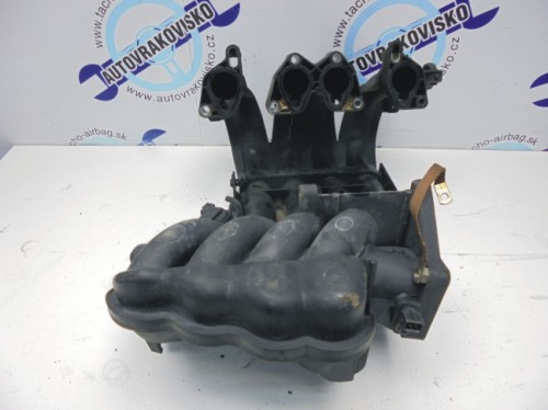 Sacie potrubie Audi A3 1.6 06A133185F