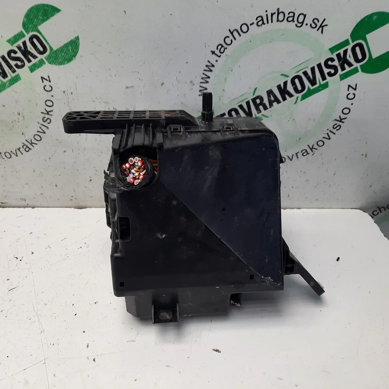 Poistková skrinka Hyundai i30 91951-0Q000