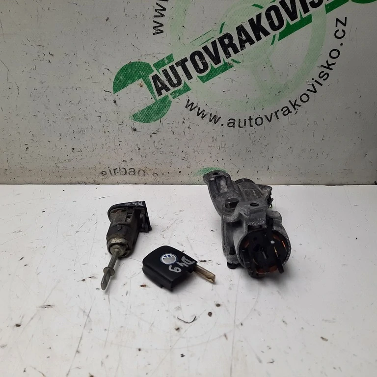 Spínacia skrinka Volkwagen Passat B5 4B0905851A