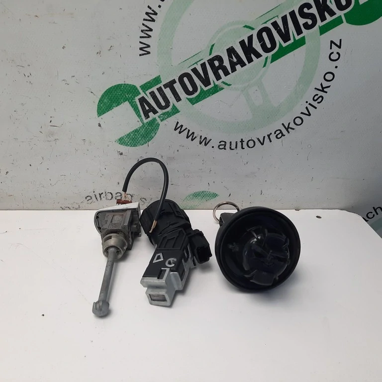 Spínacia skrinka sada Peugeot 208 9663123380