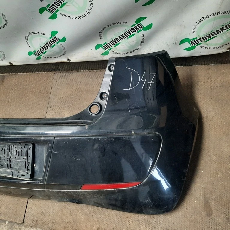 Nárazník zadný Mitsubishi Colt
