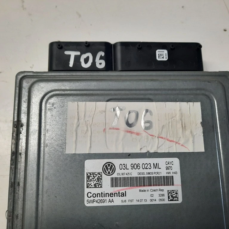 Riadiaca jednotka motora Volkswagen Jeta IV 03L906023ML