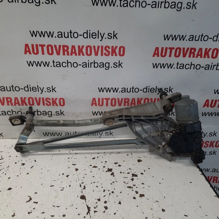 Motorček stieračov Ford Fiesta MK6 8A6117500AE 
