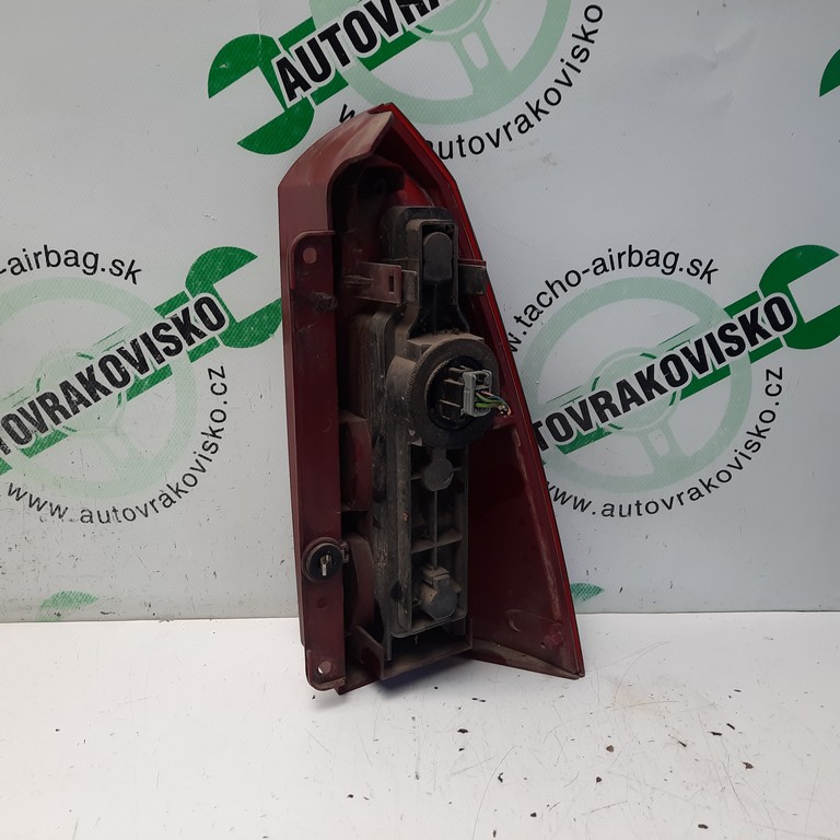 Zadné svetlo Ford Focus MK1 combi ľavé