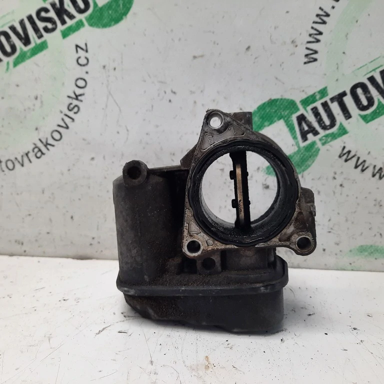Škrtiaca klapka Volkswagen Passat B6 2.0 TDI 03G128063B