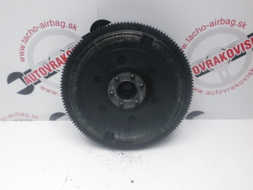 Spojka VW Passat 06B105266F