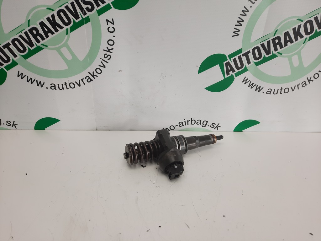 Vstrekovacia tryska VW Passat 1.9TDi 038130073AM