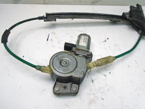 Sťahovanie okna Alfa Romeo 146 46743276 PZ