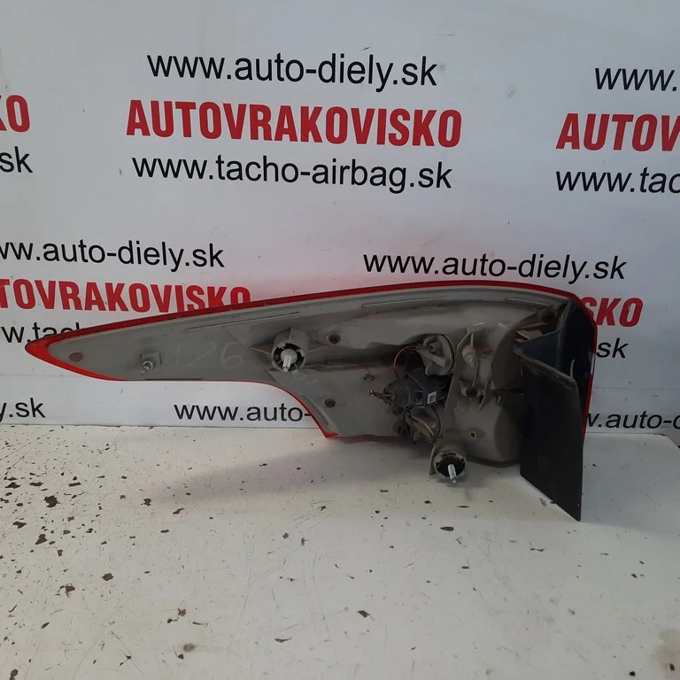 Zadné svetlo Ford Focus MK3 pravé