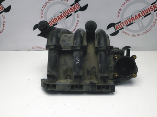 Sacie potrubie Skoda Fabia 1.2 03D129743D