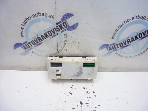 Ovládač kúrenia Renault Laguna II 8200487008