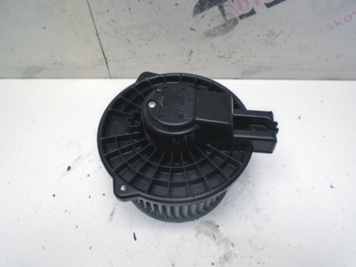 Motorček kúrenia Mazda 2 872800-0690