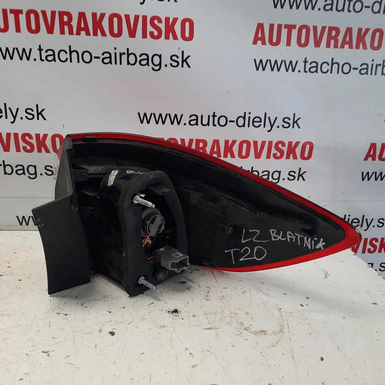 Zadné svetlo Ford Mondeo MK4 combi lavé