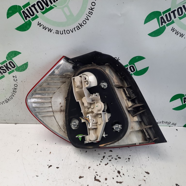 Zadné svetlo BMW 120D e87 lift pravé