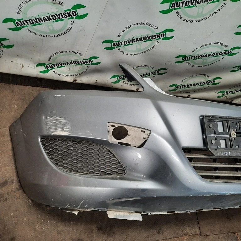 Nárazník predný Opel Zafira B 