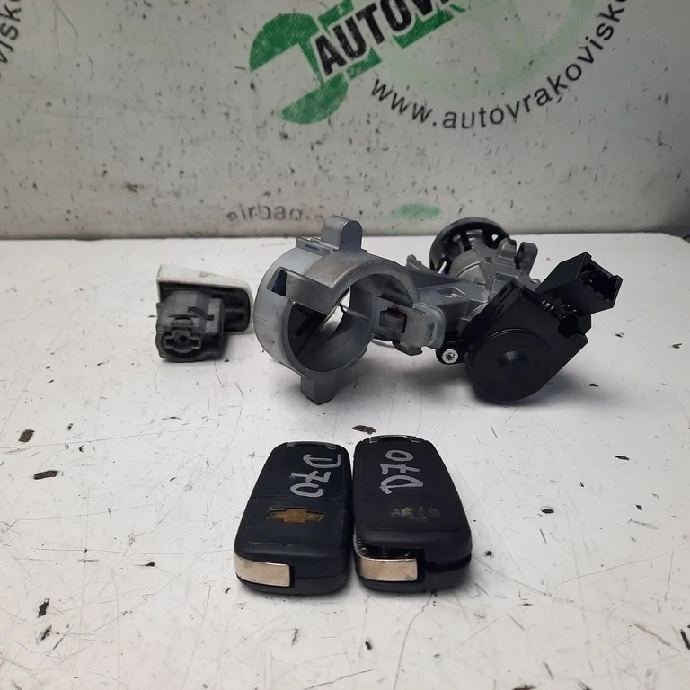 Spínacia skrinka vložka zámku Chevrolet Cruze 20939745