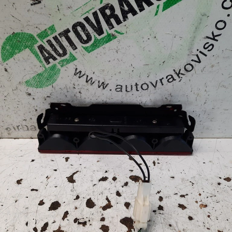 Brzdové svetlo Mitsubishi Carisma
