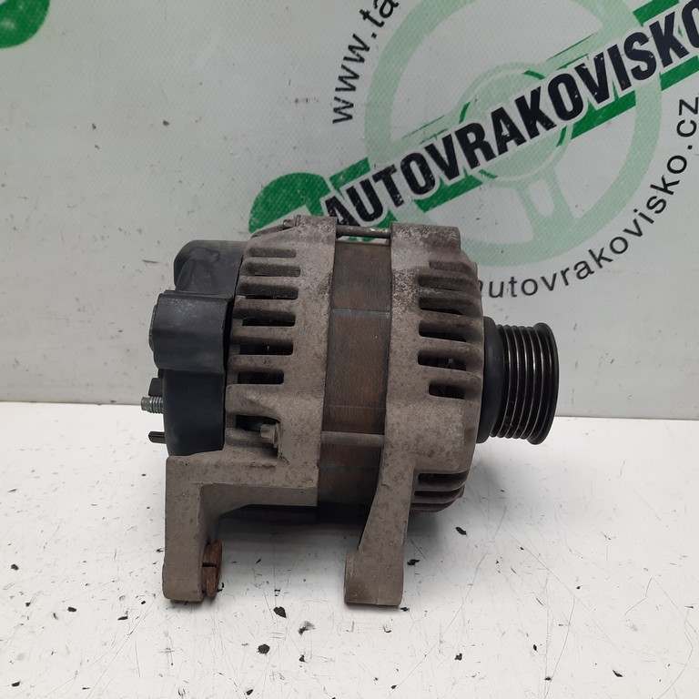 Alternátor Opel Astra J 13579667