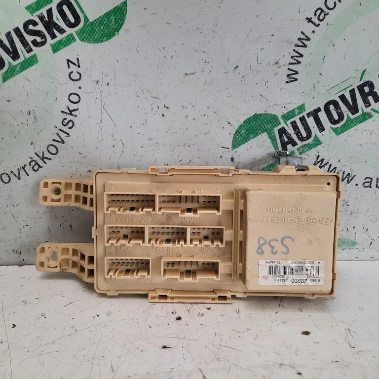 Poistková skrinka Hyundai Santa Fe II 91950-2B200