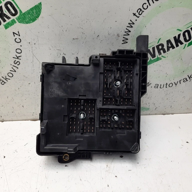Poistková skrinka Kia Ceed 91950-2H020