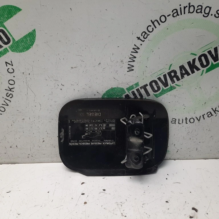 Dvierka nádrže Mercedes A W169