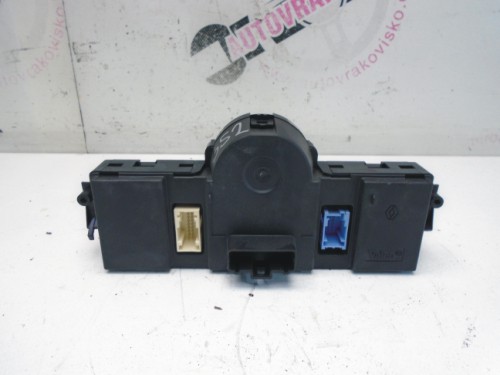 Ovládač kúrenia Renault Scenic II 8200501461