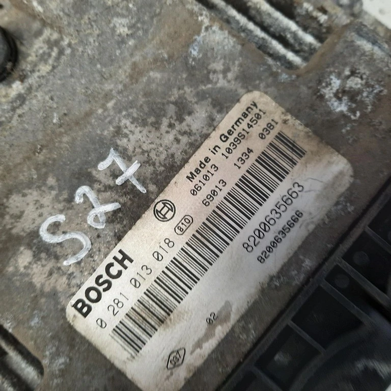 Riadiaca jednotka motora Renault Master 2.5 DCI 0281013018