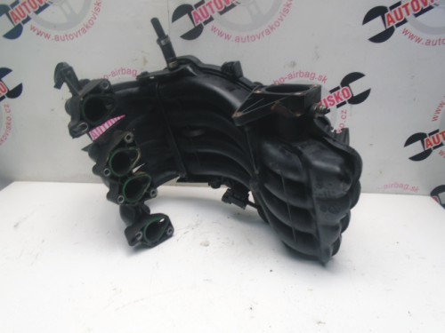 Sacie potrubie Audi A3 1.6 06A133206H