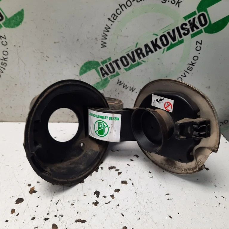 Dvierka nádrže Renault Megane III HB