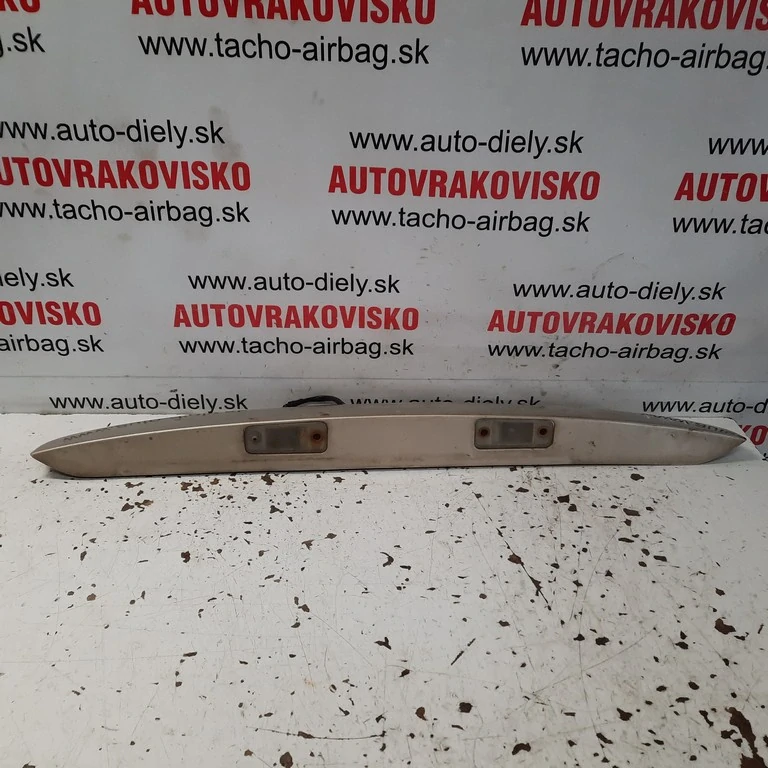 Lišta nad ŠPZ Hyundai Santa Fe II