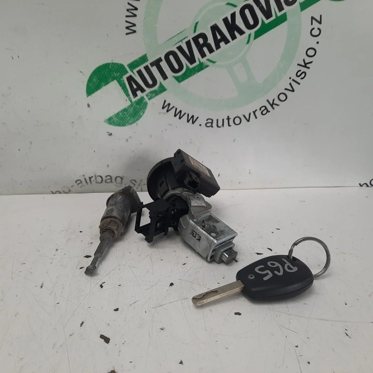 Spínacia skrinka Renault Clio III HB 8200214173