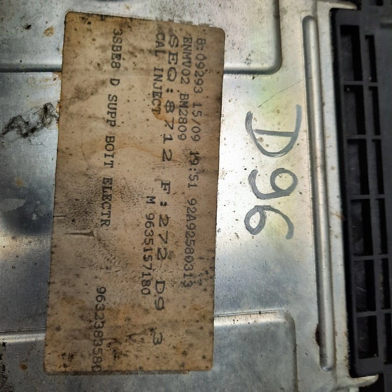 Riadiaca jednotka motora Peugeot 406 2.0D 9635157180