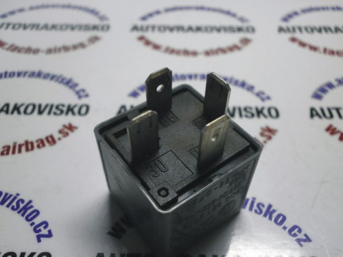 Relátko 8D0951253A