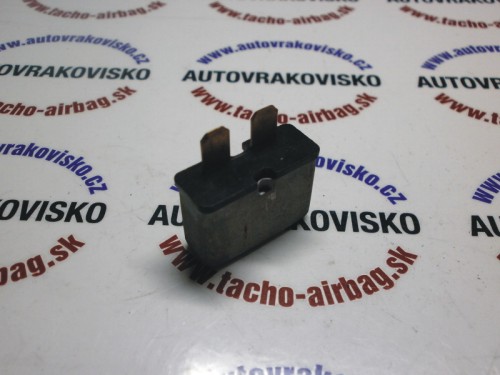 Relátko 443937105A