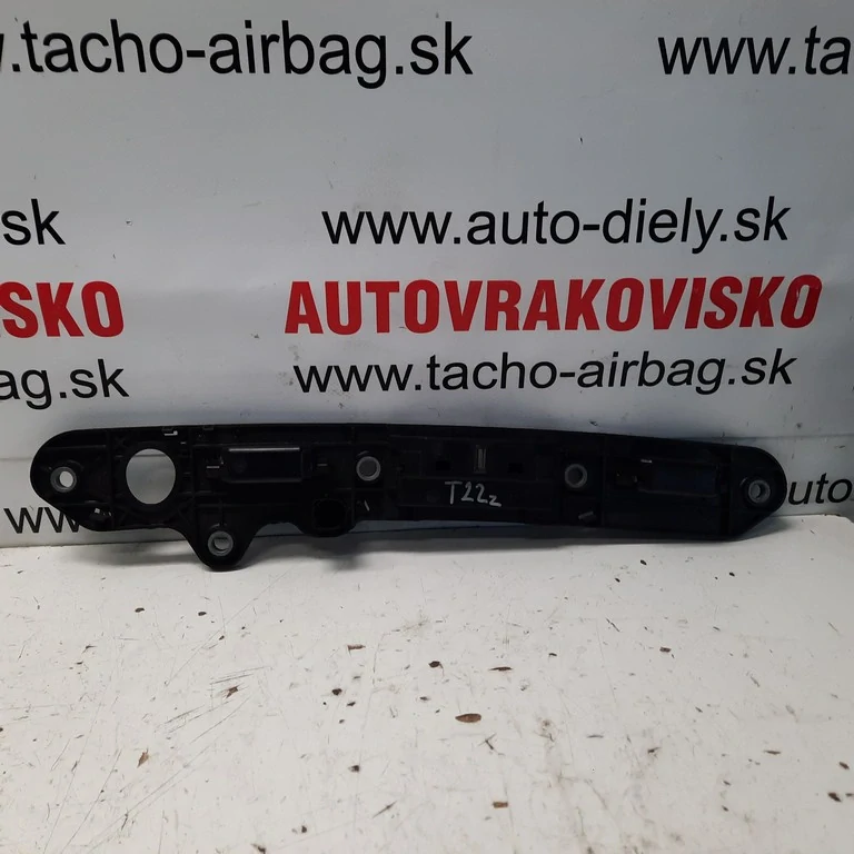 Lišta nad ŠPZ Volkswagen Golf Plus