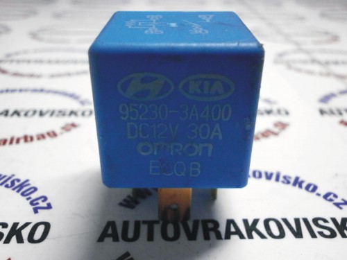 Relátko 95230-3A400