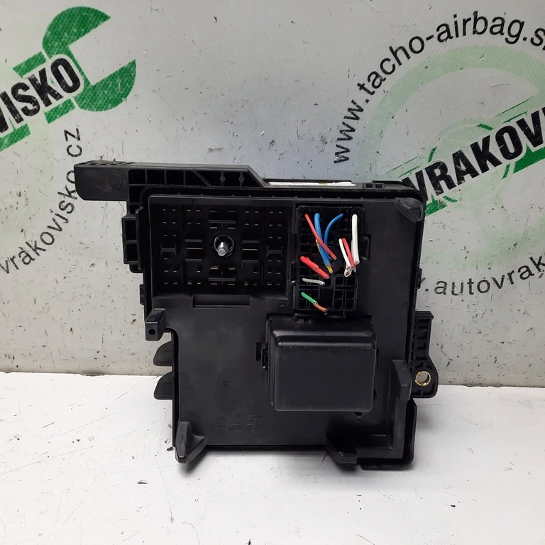 Poistková skrinka Hyundai i30 39160-37110