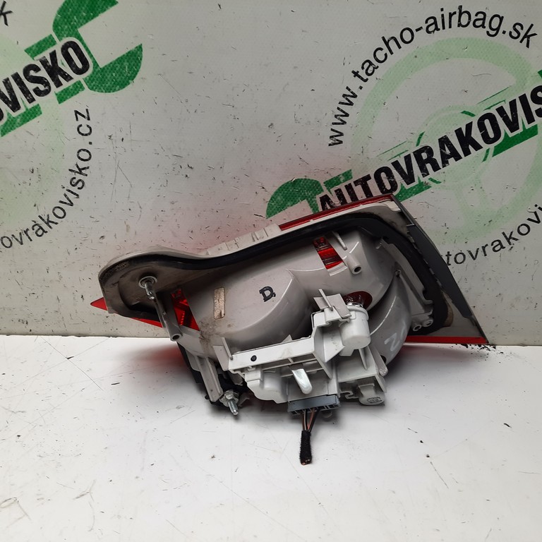 Zadné svetlo Ford Mondeo MK4 HB kufor pravé