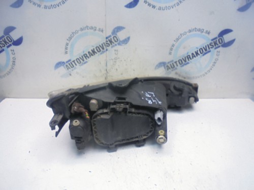 Predné svetlo Peugeot 206 LP