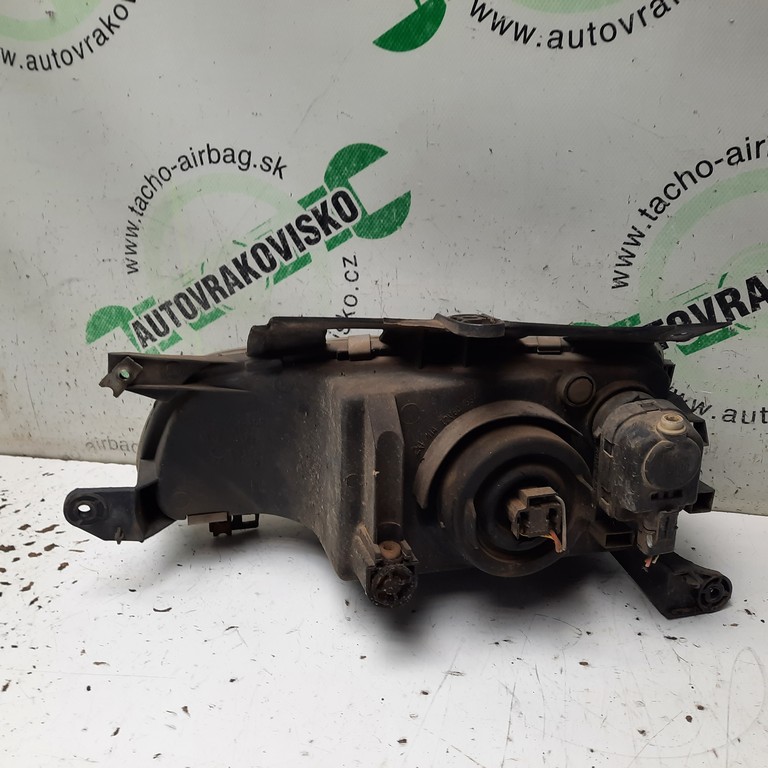 Predné svetlo Citroen Berlingo pravé