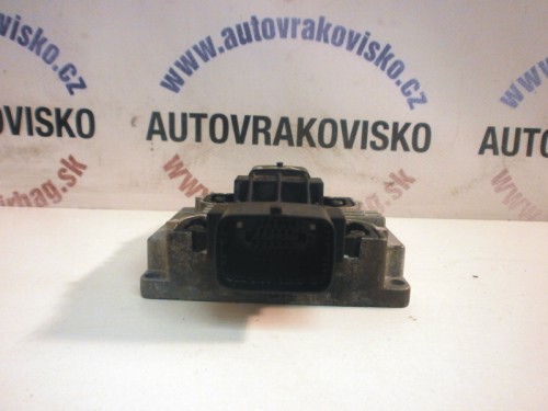 Riadiaca jednotka motora Opel Vectra C 2.2 55352537