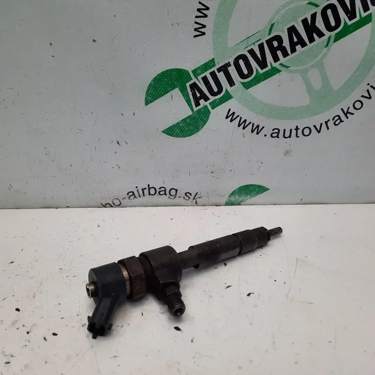 Vstrekovacia tryska Fiat Doblo 1.9 JTD 0445110119