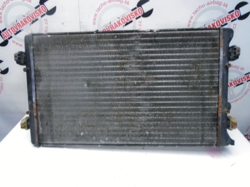 Chladič motora Audi A3 1J0121253H