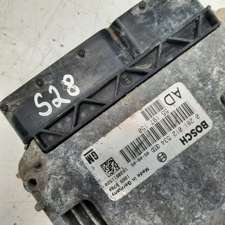 Riadiaca jednotka motora Opel Vectra C 1.9 CDTi 0281012534