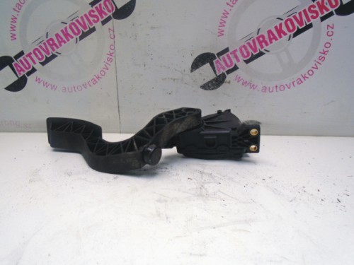 Akceleračný pedál Audi A6 8D1723523G