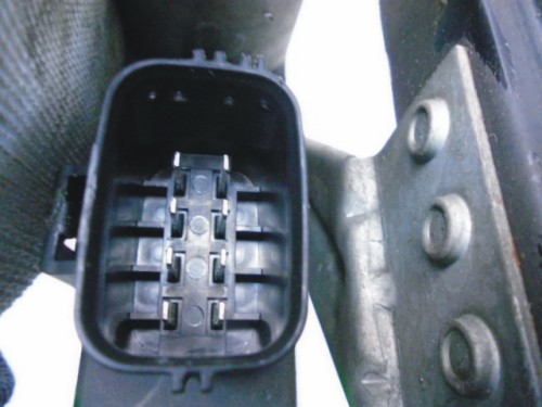 Sťahovanie okna Ford Mondeo III 1320840 LP