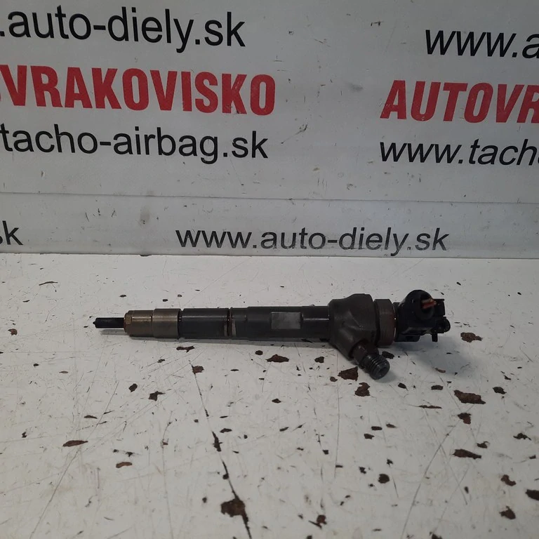 Vstrekovacia tryska Volkswagen Golf VII 2.0 TDI 04L130277E
