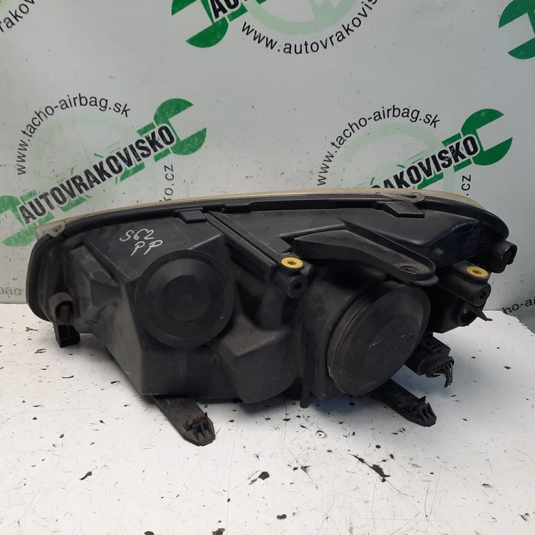 Predné svetlo Ford C-Max pravé