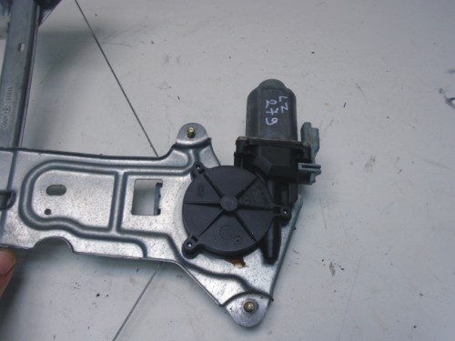 Sťahovanie okna Citroen Xsara 9223.81 LZ