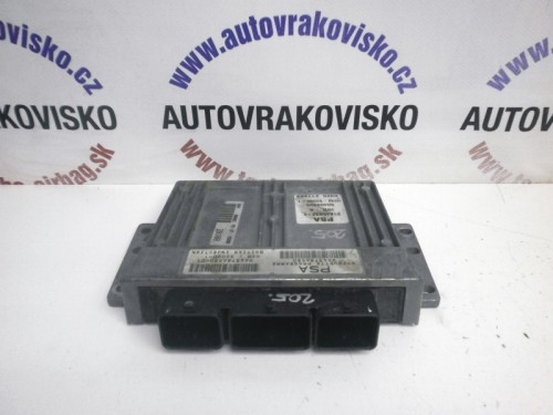 Riadiaca jednotka motora Citroen Xsara Picasso 1.8 16V 9643786680-01